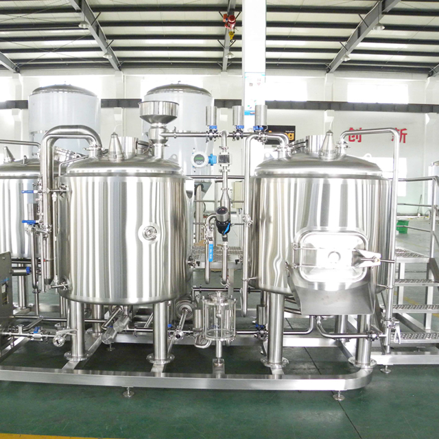 500L Compleet geautomatiseerd ambachtelijk bierbrouwsysteem Drie potten bier kookapparatuur met PED-certificering